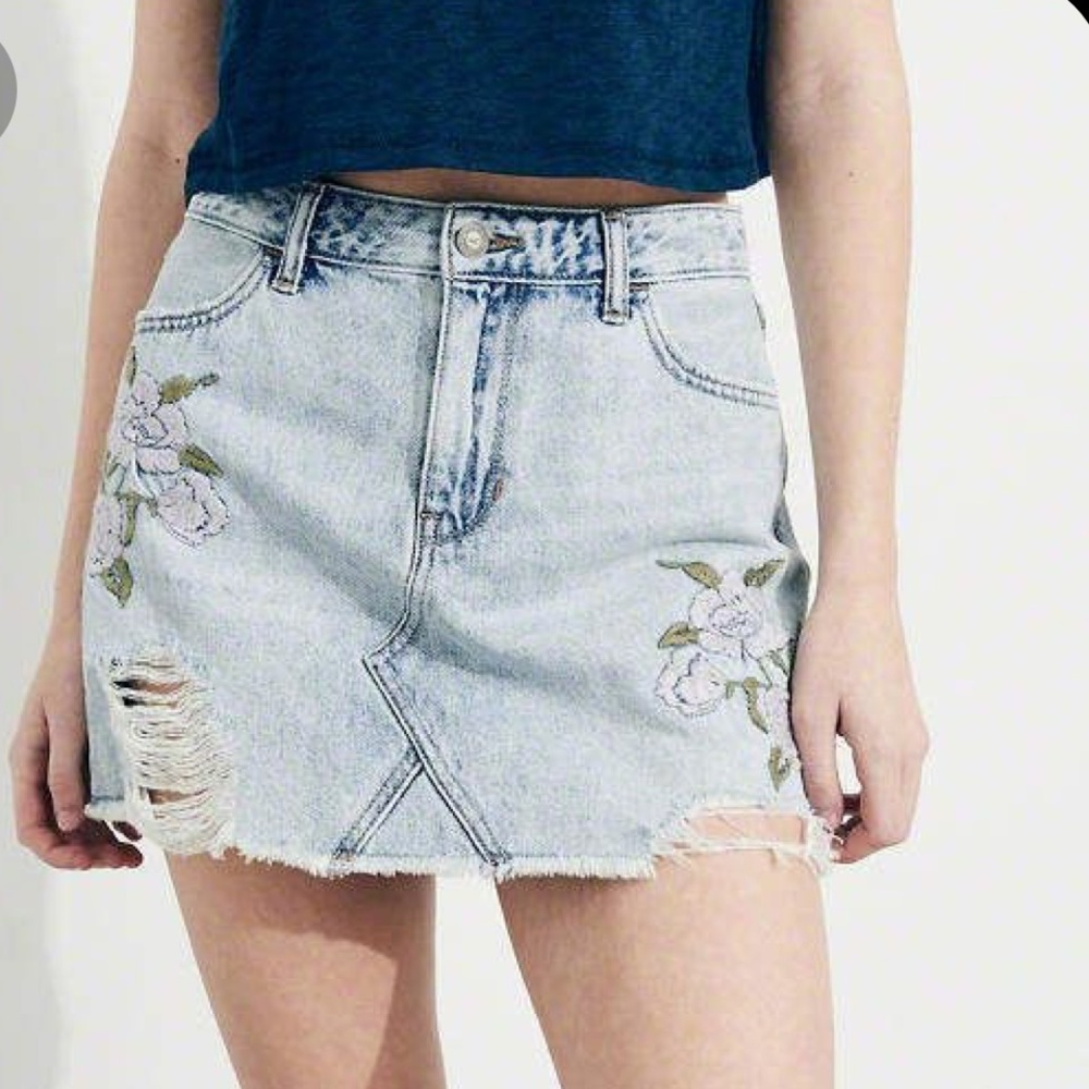 Hollister Embroidered Denim Skirt